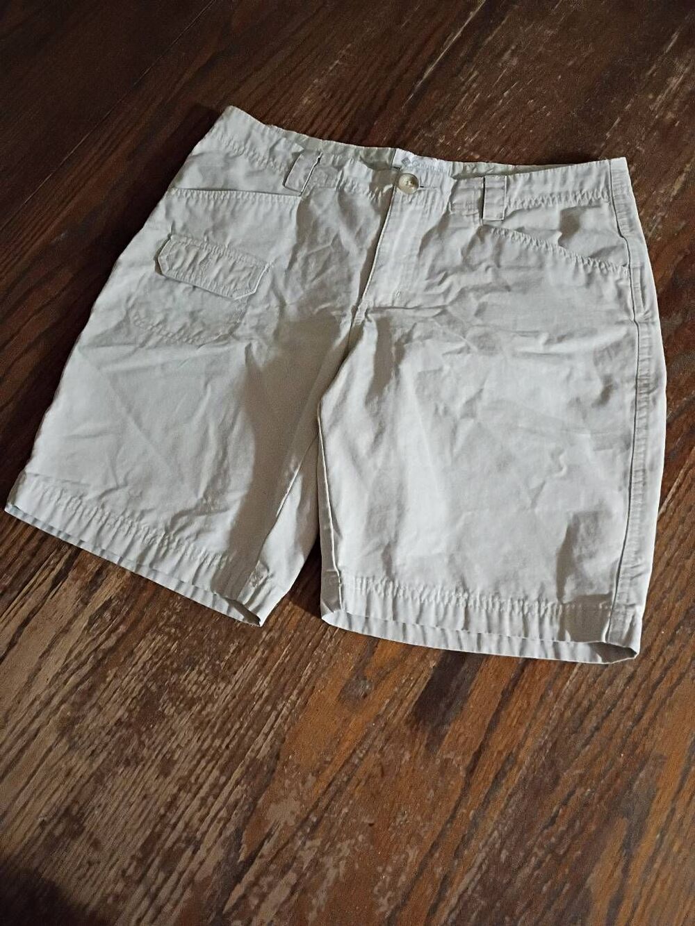 Size 6 Columbia Tan Khaki Cotton Shorts with Pockets and Belt Loops
